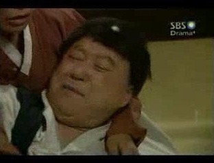  계단위에서 내가 무거운 캐리어 들고 낑낑대고 있을때 뒤에서 내 가방 들어줄 상 | 인스티즈