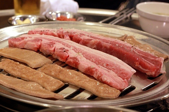 마당쇠껍데기와소금구이 이미지