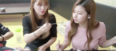 96년생 강아지상 여자아이돌 .gif | 인스티즈