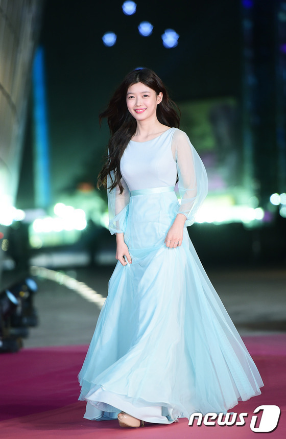 드레스여신 김유정 | 인스티즈