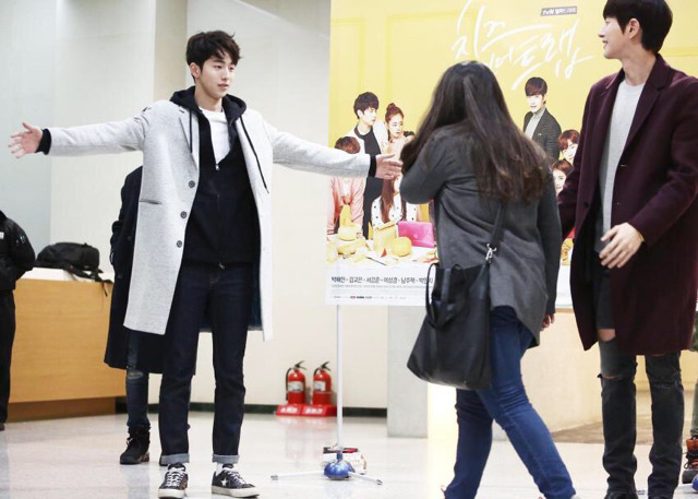 프리허그 이미지