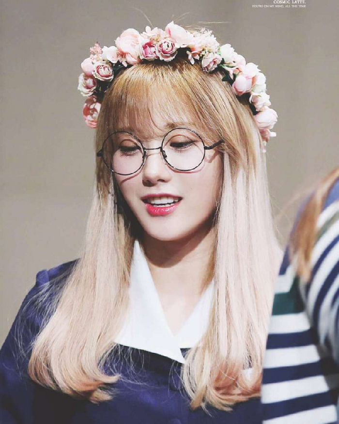 머리에 꽃 달면 이쁘다 | 인스티즈
