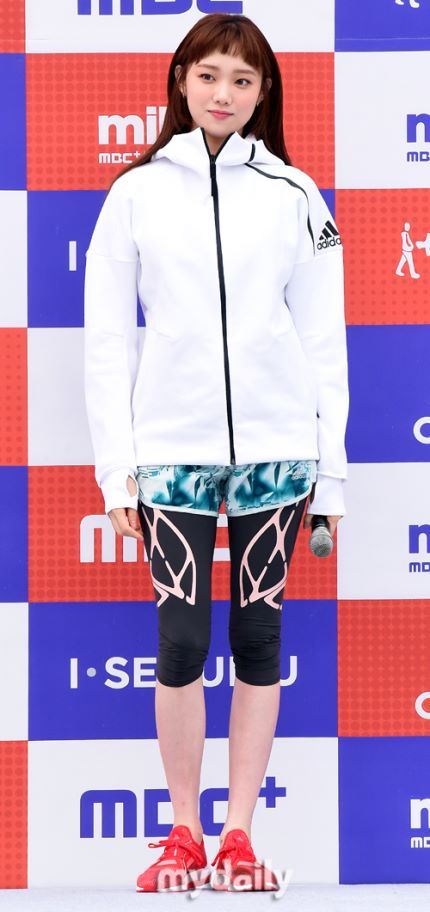 오늘자 이성경 근황 | 인스티즈