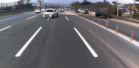 고속도로위의 무법자.gif | 인스티즈