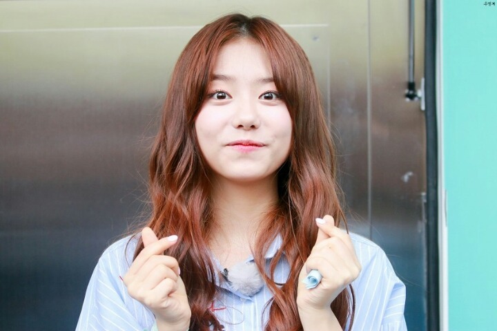 아이오아이 김소혜가 가지고 있는 분위기 | 인스티즈