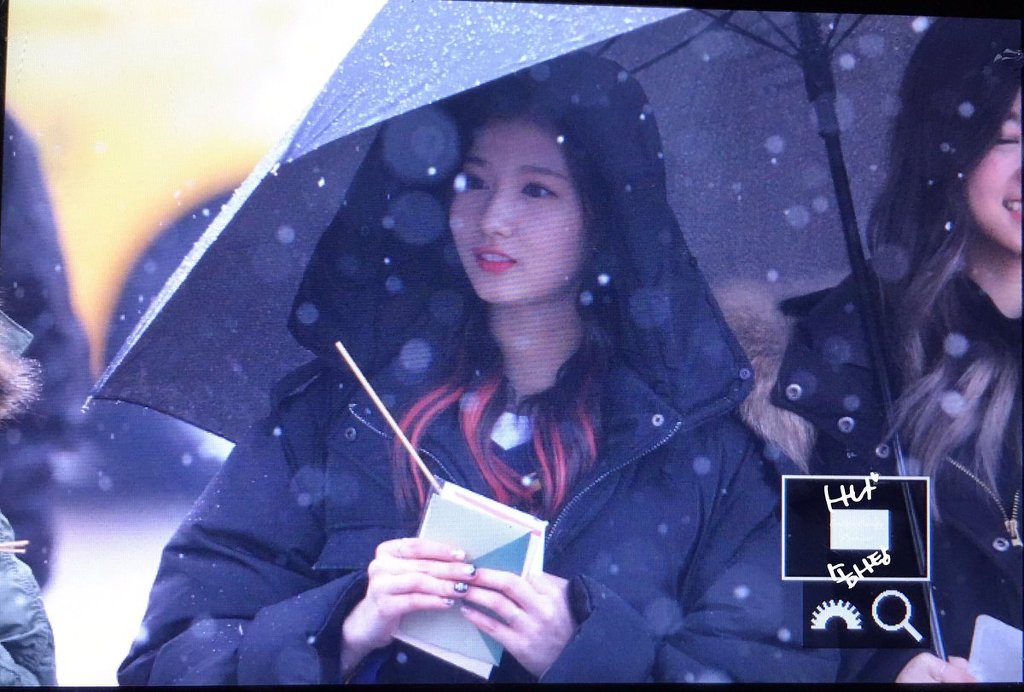 오늘 첫눈 맞는 사나.jpg | 인스티즈