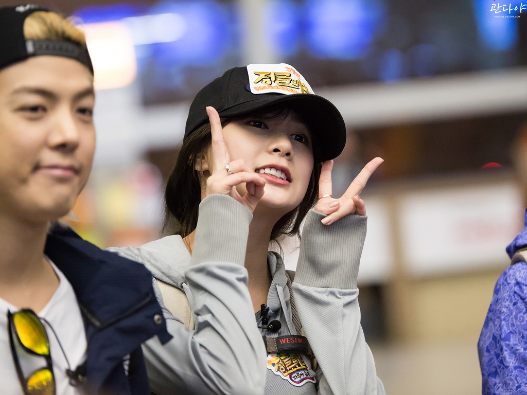 160324 인천공항 출국 에이핑크 하영 By.관다야 | 인스티즈
