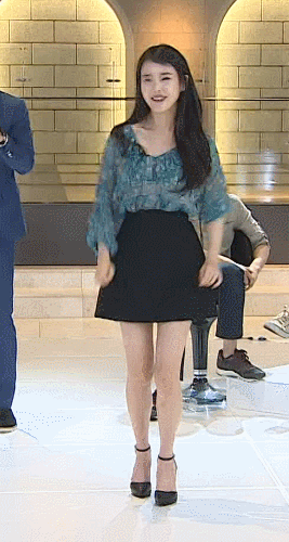 아이유 vs 신디 댄스대결 승자는???.gif | 인스티즈