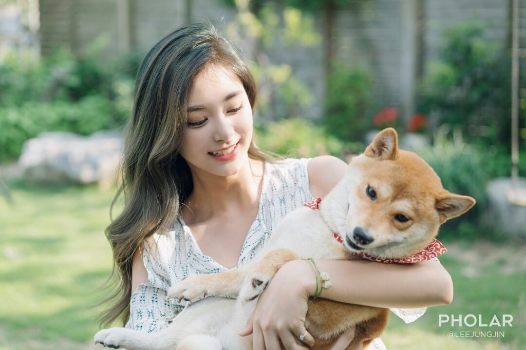 배우 이정진이 찍은 트와이스 쯔위 셋째 날 | 인스티즈