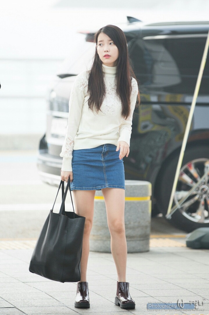 [15.10.21] 오늘자 아이유 홍콩 출국.jpg | 인스티즈