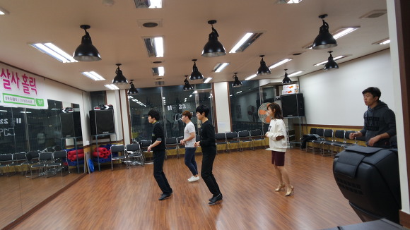 창원댄스스포츠학원 이미지