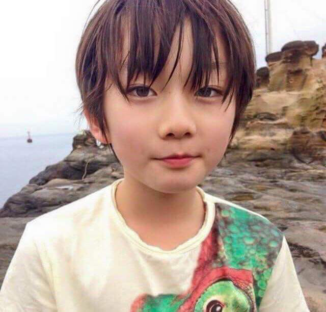 일본에서 화제인 얼짱 꼬마아이.jpg | 인스티즈