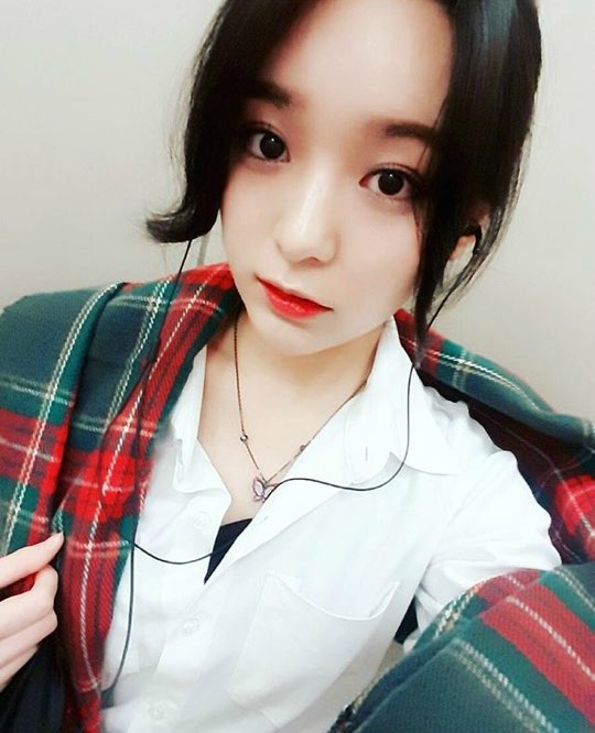 1. 치킨 좋아하는 모모 VS 2. 족발 좋아하는 모모 | 인스티즈