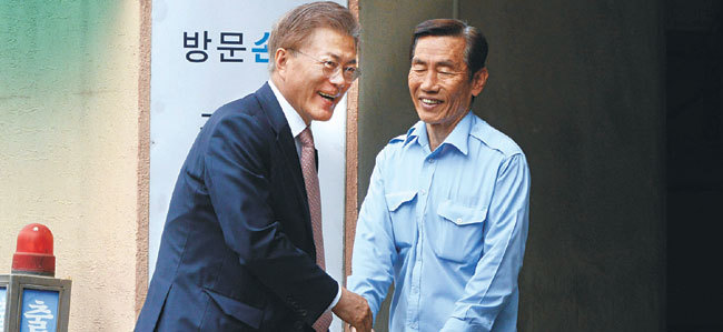 문재인 대통령이 궁금했던 외신기자의 질문..jpg | 인스티즈