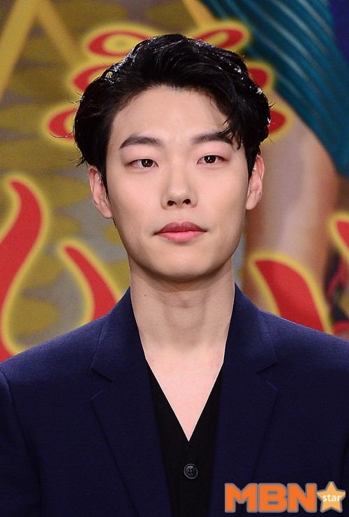 오늘자 안타까운 류준열. jpg | 인스티즈