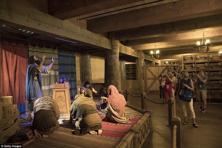 성경에 써있는 크기로 재현한 노아의 방주 | 인스티즈