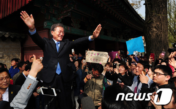 [문재인] 오늘은 전주 지원 유세하러 방문하신 문재인 전 대표.jpg | 인스티즈