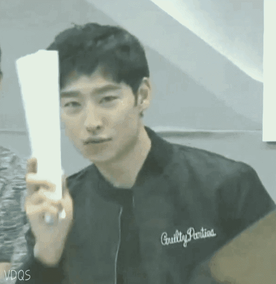 [고르기] 우정의 선을 넘는 사소한 순간 고르기 | 인스티즈