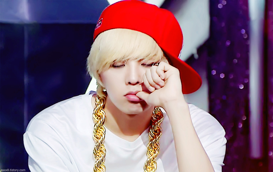 보는 내가 다 민망해지는 지드래곤 짤.gif | 인스티즈