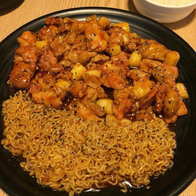 치킨 + 라면 의 조합.jpg | 인스티즈