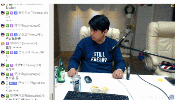 대한민국에서 군대 안 가는 방법.gif | 인스티즈