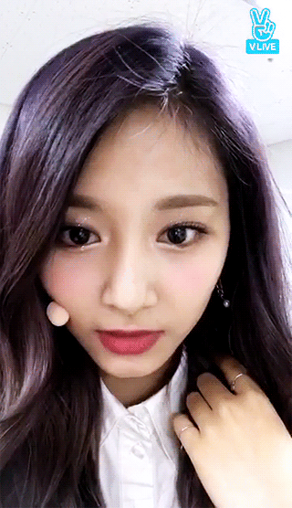 [twice] 오늘 깜짝 개인V앱한 쯔위 움짤.gif | 인스티즈