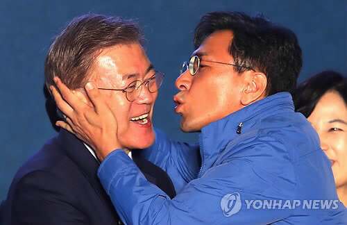 어제자 광화문광장 취객 난입;, | 인스티즈