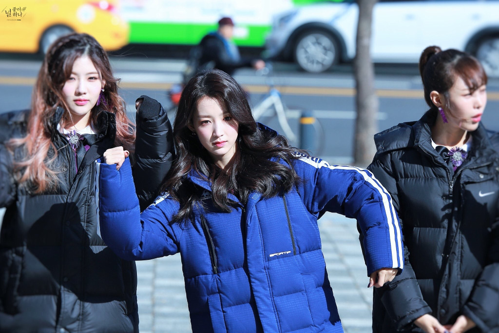 [구구단] 점심은 뭘로 먹을까 고민이되서 하나 | 인스티즈