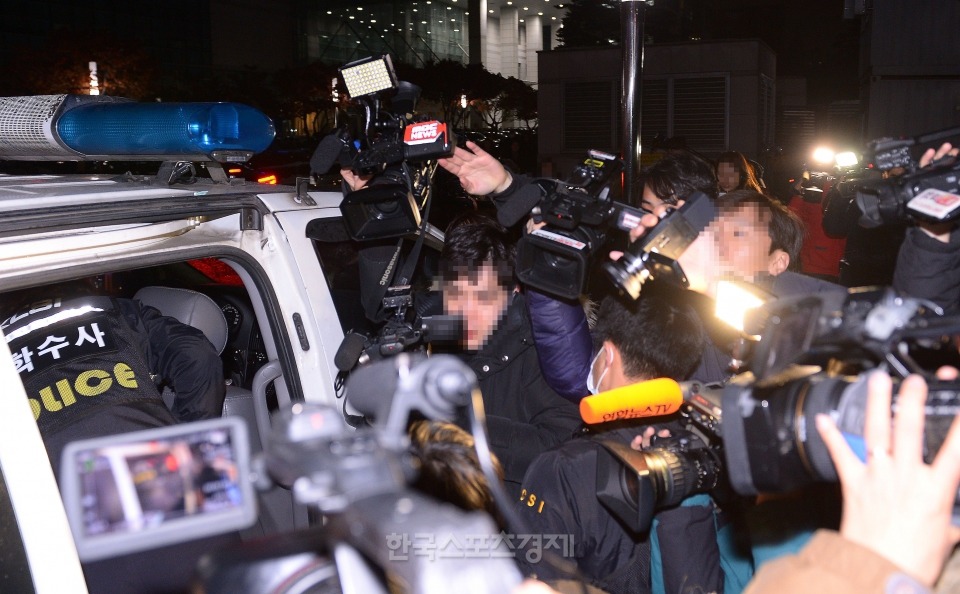 현재 종현 응급실 앞 기자들 상황.jpg | 인스티즈