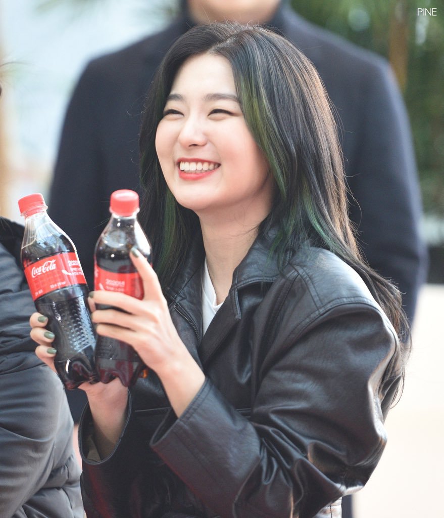 200118 레드벨벳 곰돌이 슬기 x 코카 콜라 | 인스티즈