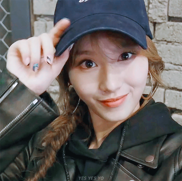오늘이 생일인 트와이스 사나.jpgif (335장) | 인스티즈