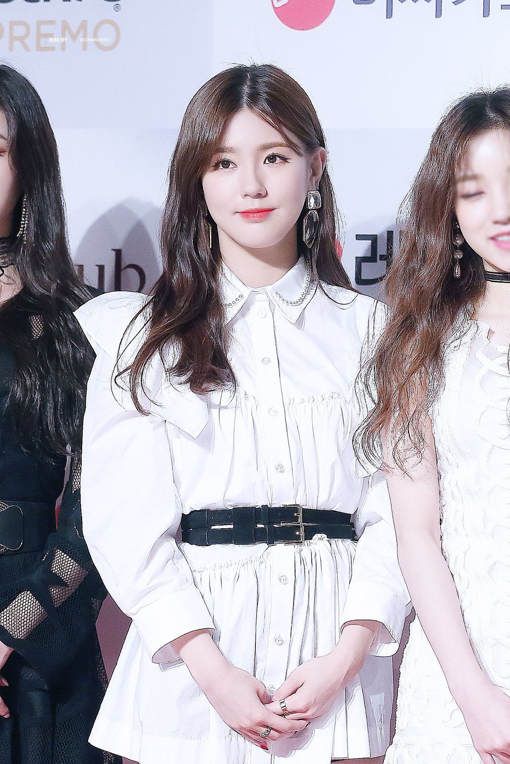 콧대가 이쁜 (여자)아이들 미연.jpgif | 인스티즈