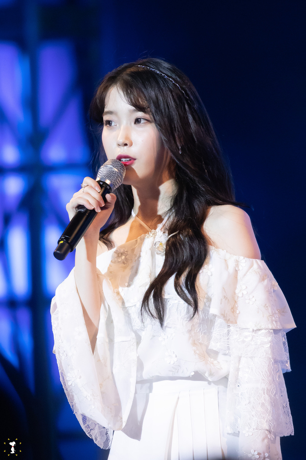 190517 아이유 dlwlrma - 금요일에 만나요 + 삐삐 + 봄 사랑 벚꽃 말고 + 너의 의미 + 좋은 날+ 레옹 + 팔레트 + 밤편지 연세대 아카라카 | 인스티즈