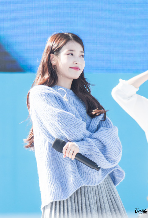 하늘하늘한 아이유.jpg | 인스티즈
