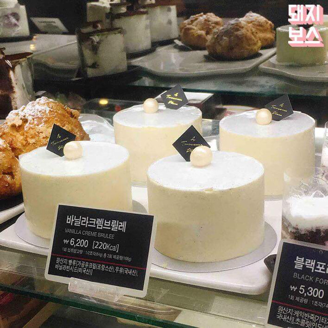 아는 사람들은 안다는 투썸 의외의 짱맛 바닐라크림브륄레 케이크.jpg | 인스티즈
