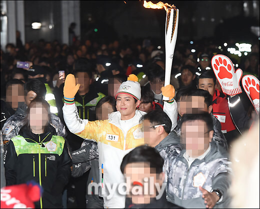 여의도 마비시킨 박보검 성화봉송 상황.jpg | 인스티즈