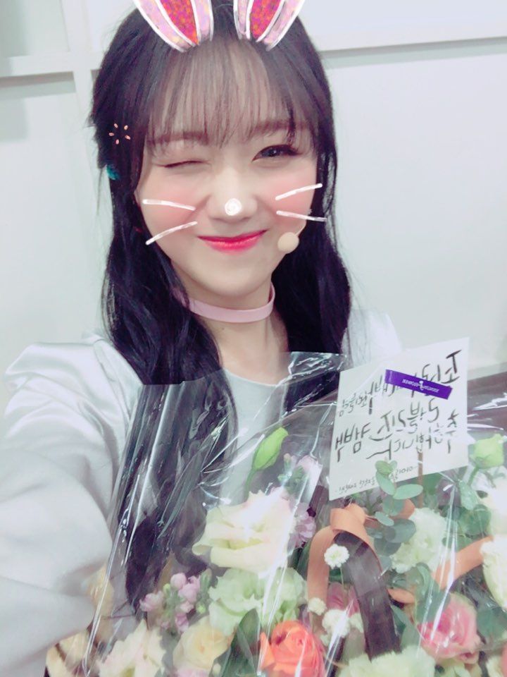 [러블리즈] 퇴근길 버스가 생각보다 널널해서 수정이 | 인스티즈