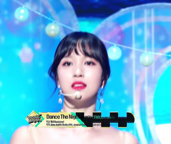 오프숄더입은 트와이스 미나.gif | 인스티즈
