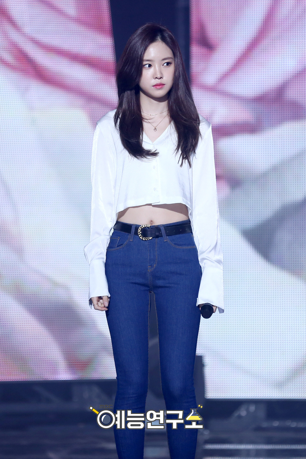 마성의 손나은 배 | 인스티즈