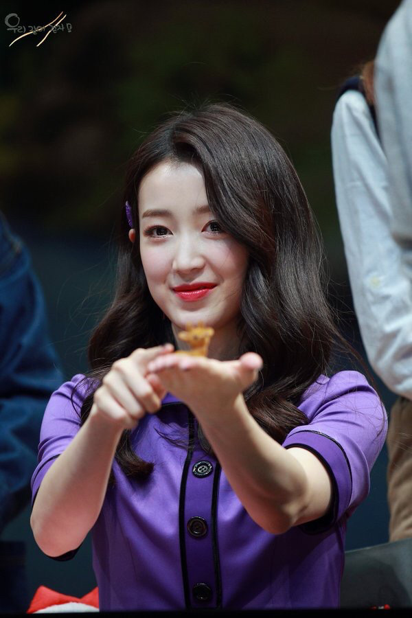 [구구단] 라디오에서 캐롤이 흘러나와서 하나 | 인스티즈