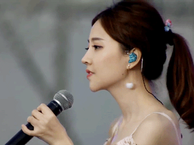 100억 번다는 중국BJ 콘서트에 참석한 실물.gif | 인스티즈