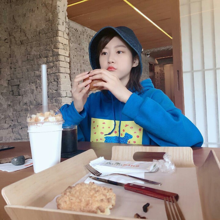 오늘자 김새론 인스타 업뎃 | 인스티즈