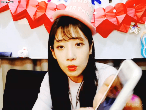 체중계를 팍 하고 쳤더니 박살냈다는 러블리즈 지애 ㅋㅋ | 인스티즈