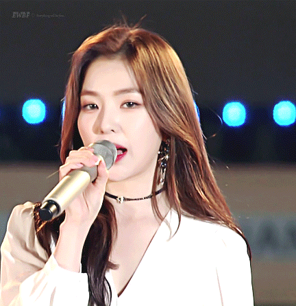 화이트가 잘 어울리는 짱예보스 아이린.gif | 인스티즈