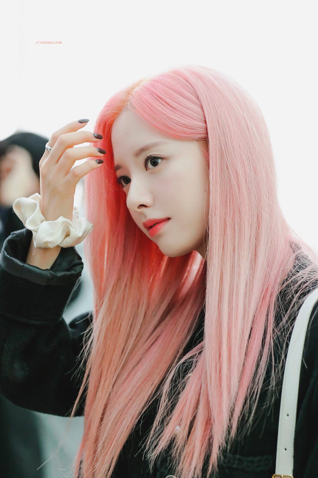 핑크머리도 찰떡같이 어울리는 보나.jpg | 인스티즈