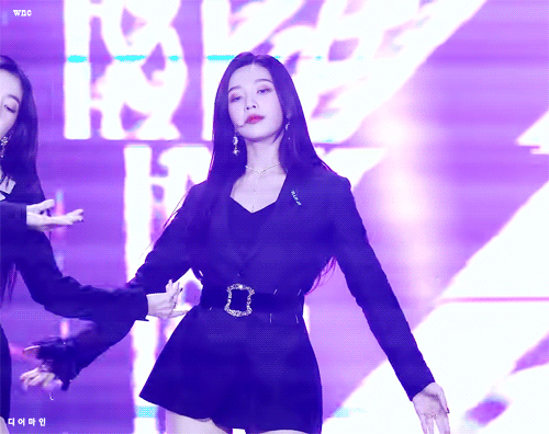 분위기 넘치는 가요대전 레드벨벳 조이.jpgif | 인스티즈