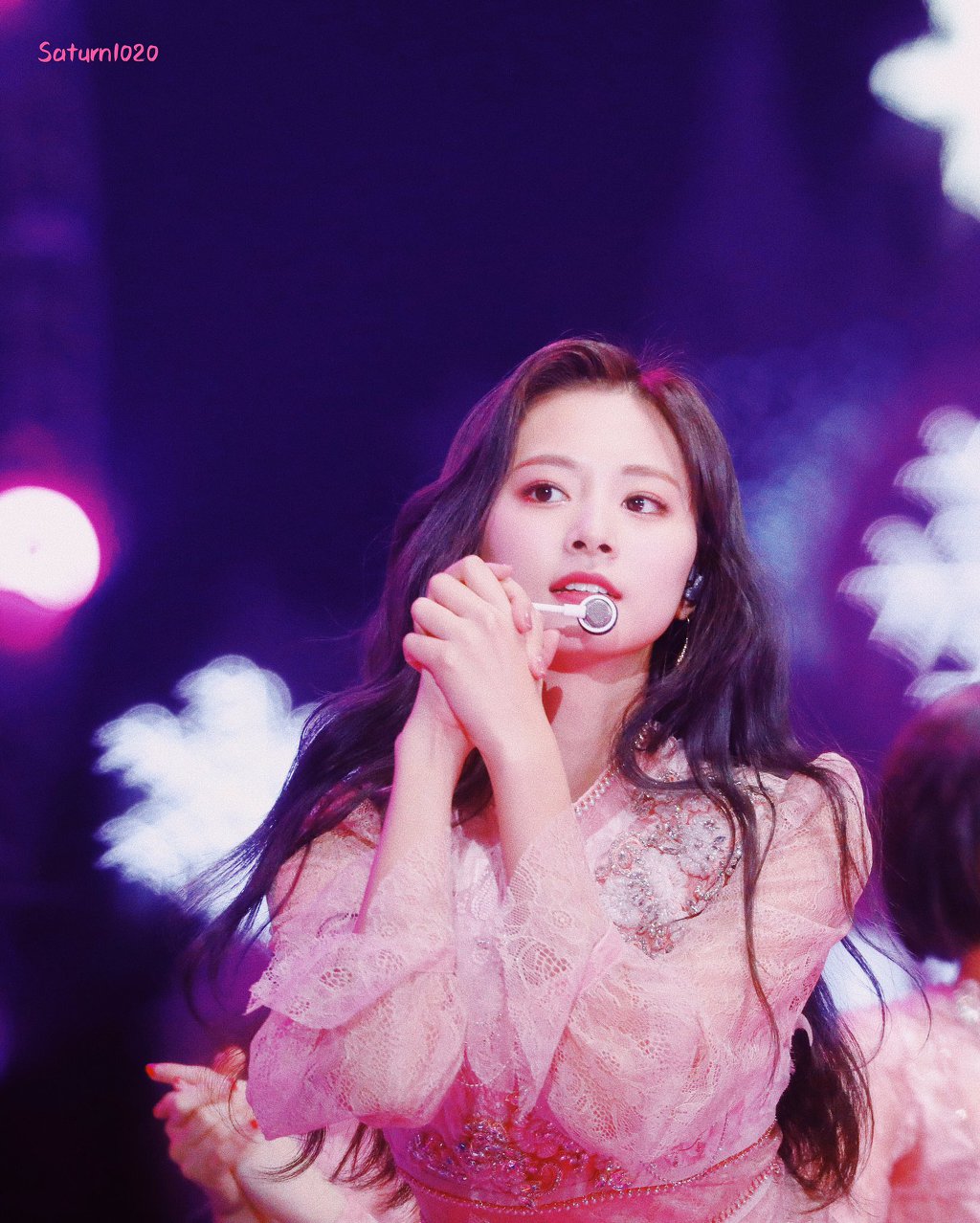 어제 골든디스크어워즈 트와이스 쯔위의 미모ㄷㄷㄷ.jpgif | 인스티즈