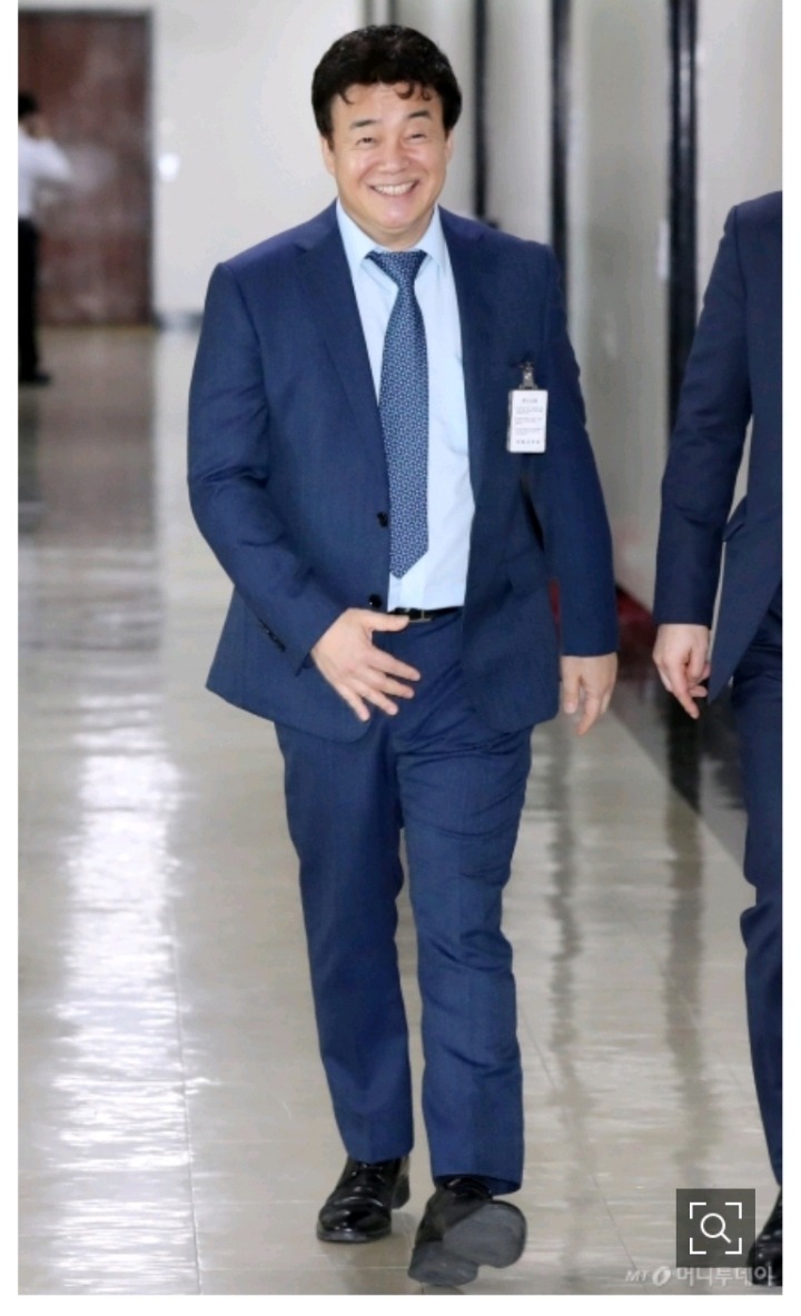 백종원의 멋스러운 수트핏 | 인스티즈