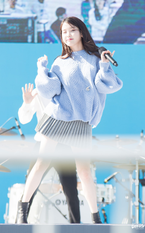 하늘하늘한 아이유.jpg | 인스티즈