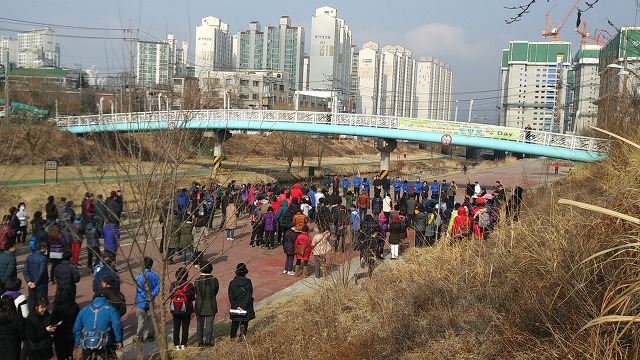 두발로걷자 이미지